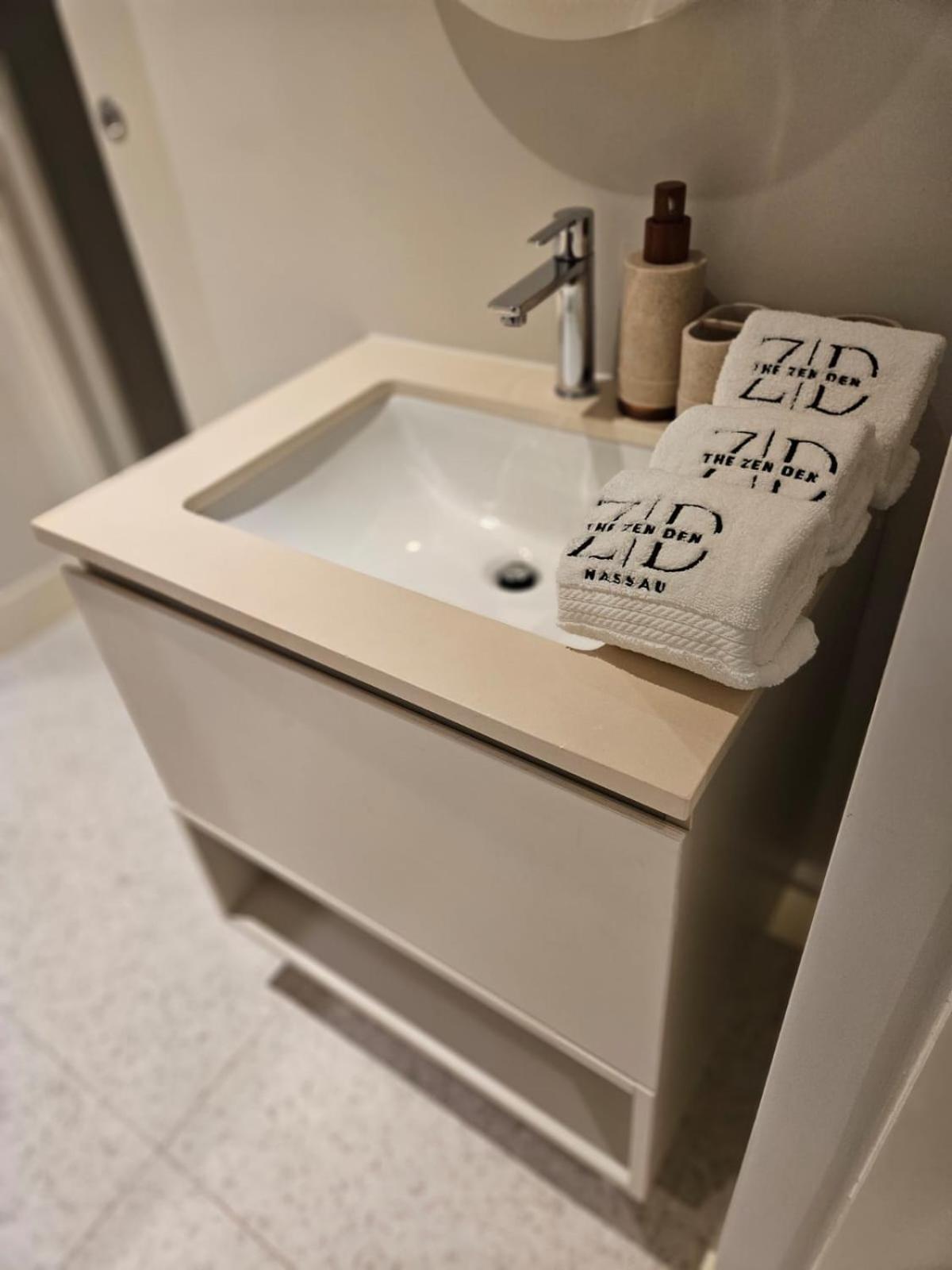 Appartement Zen Den At Beach, Westend Gated Community